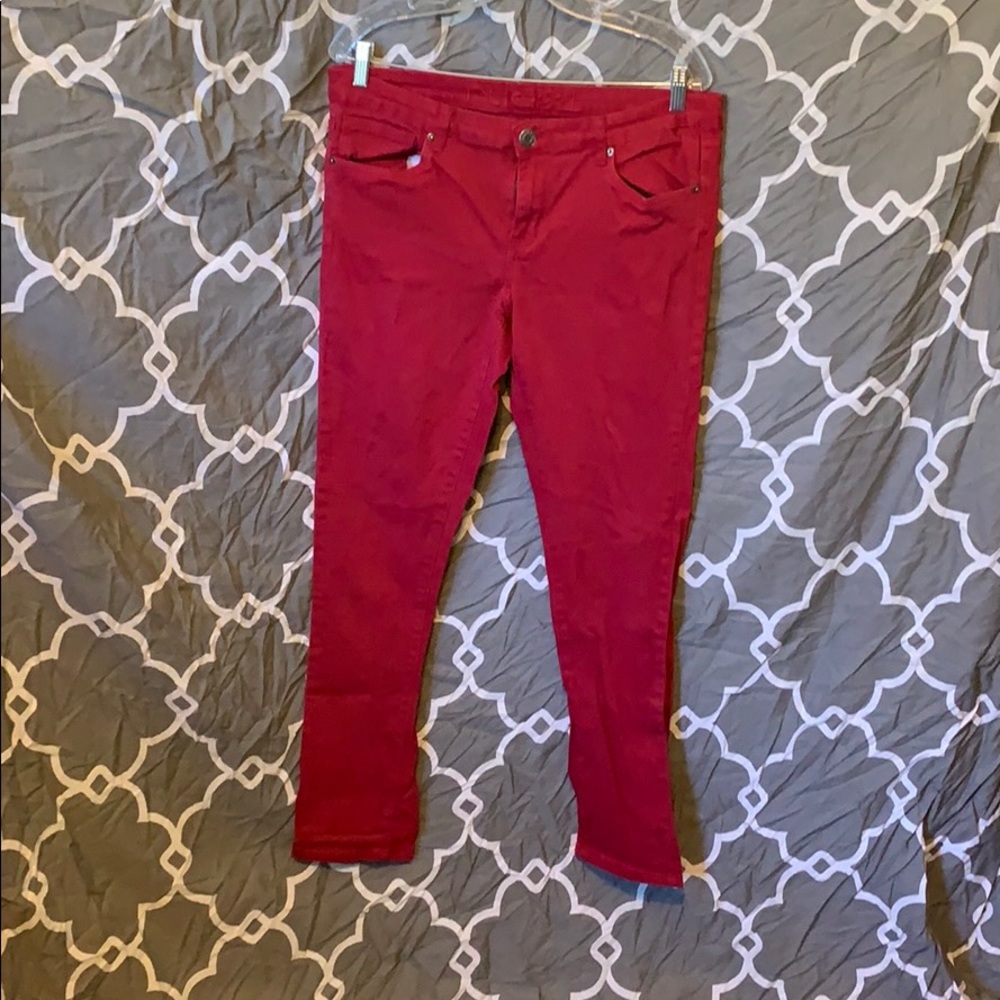 Red skinny jeggings